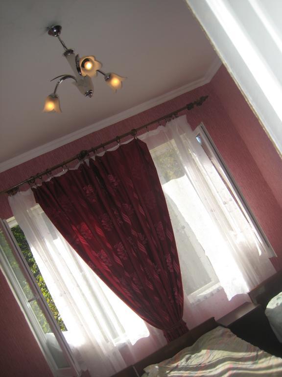 Guesthouse Gegi Kutaisi Pokój zdjęcie
